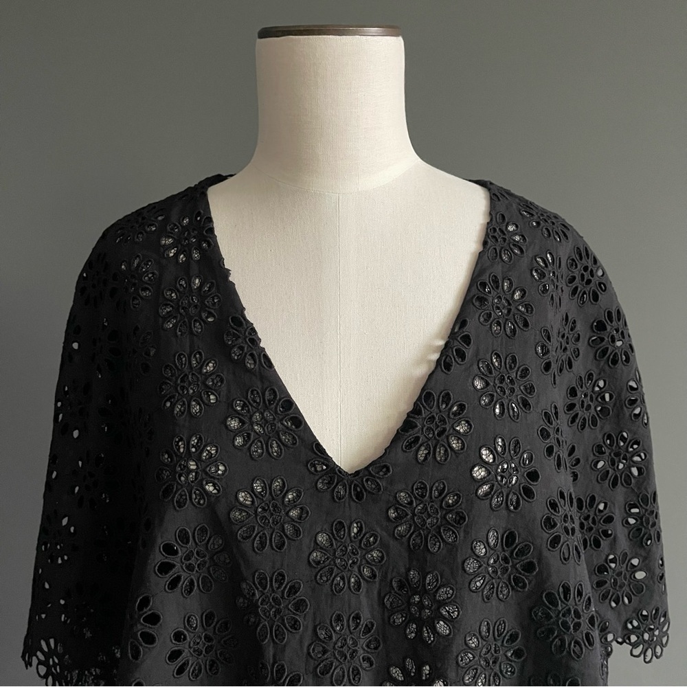 Sea NY Annabeth Black Lace Blouse Sheer Eyelet Tunic Romantic Top Ethereal Soft - Picture 3 of 7